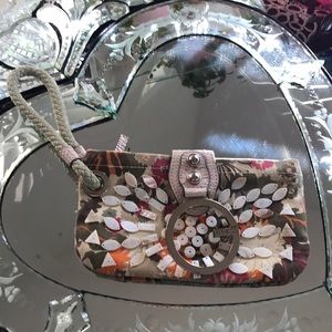 Guess purse with shells.